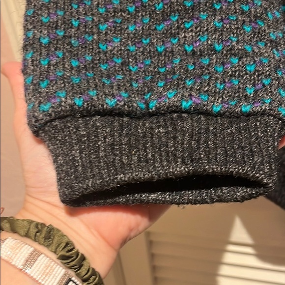 Vintage 90’s L.L. Bean Black and Green Sweater wool blend made in Norway - Picture 4 of 6